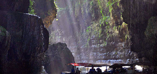 petualangan-seru-di-green-canyon-pangandaran