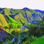 petualangan-alam-di-garni-gorge-dan-air-terjun