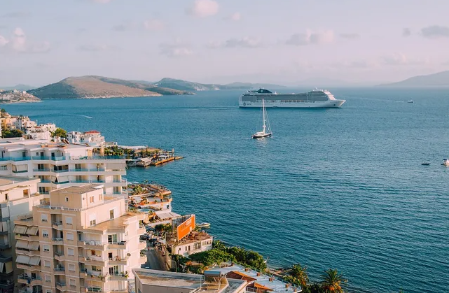 Liburan Santai di Tepi Danau Ohrid, Pogradec Albania