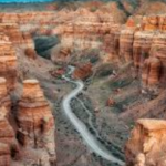 Menyusuri Taman Nasional Charyn Canyon yang Spektakuler