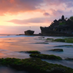Review Wisata Tanah Lot Bali Momen Sunset Paling Indah