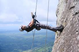 Review Wisata Petualangan Alam Liar Paling Memacu Adrenalin