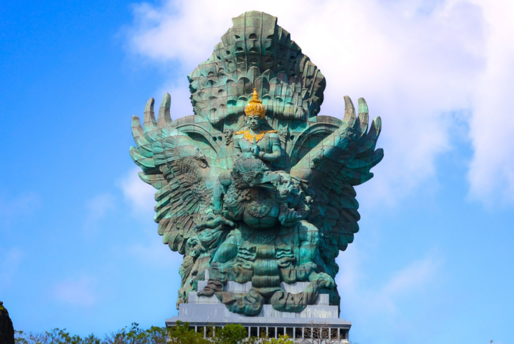 Review Wisata Garuda Wisnu Kencana Bali Ikon Budaya Megah