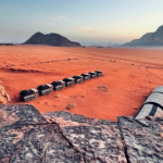 Wisata Gurun Wadi Rum Bermalam di Bawah Bintang Yordania