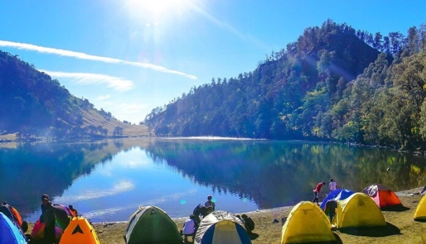 Danau Tenang Wisata Alam Pemandangan Menakjubkan Indonesia
